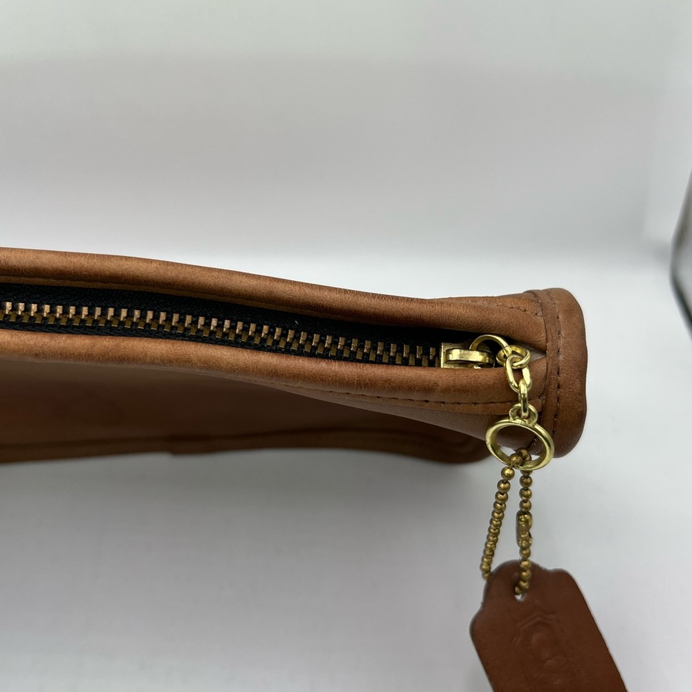 Coach Vintage Brown Leather Cosmetic Bag with Hangtag - Picture 6 of 16